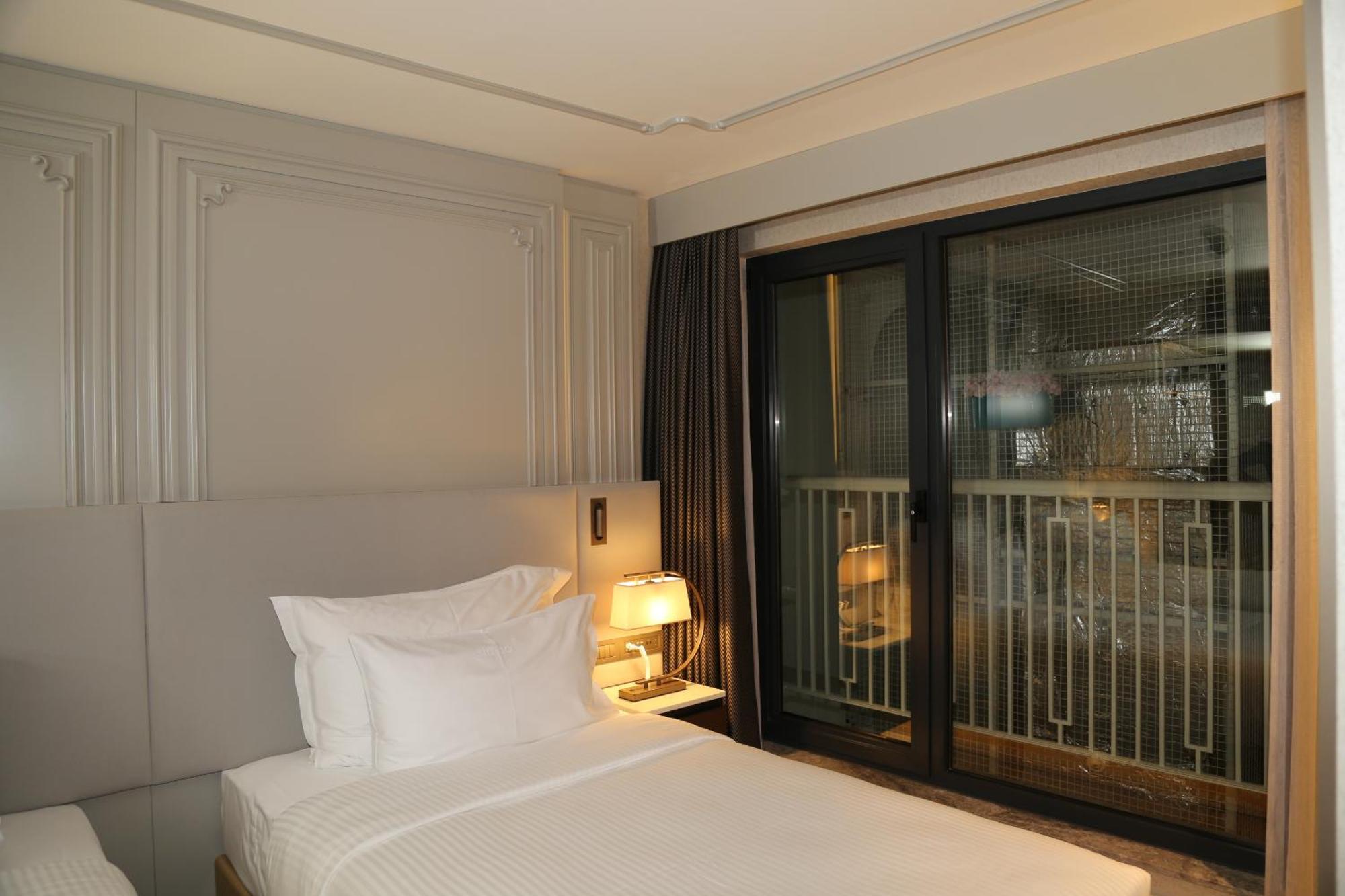 איסטמבול Stayso The House Hotel מראה חיצוני תמונה A room at the hotel