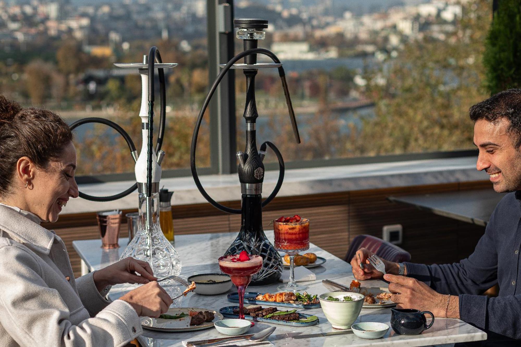 איסטמבול Stayso The House Hotel מראה חיצוני תמונה Hookah in a restaurant