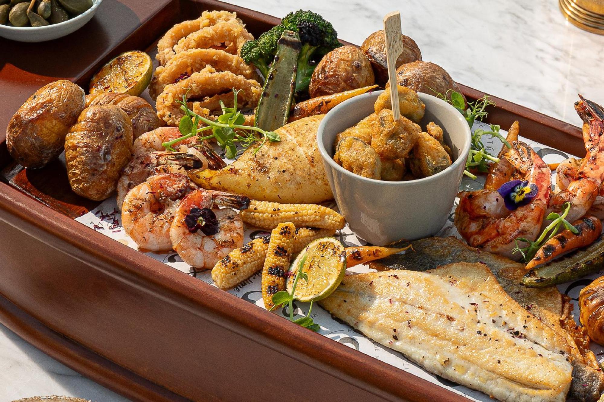 איסטמבול Stayso The House Hotel מראה חיצוני תמונה Seafood platter